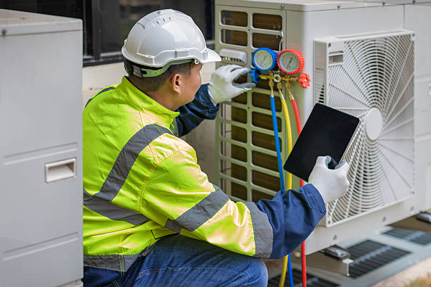 Professional Ac Installation technician working in Woodhaven, MI